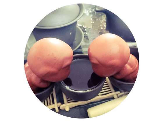 有压岁钱的说请客，就是我不明白不掏钱看着我是怎么个意思。小商店真的变小了。忙里偷...