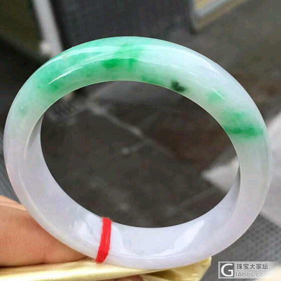 这个值得入吗_手镯翡翠