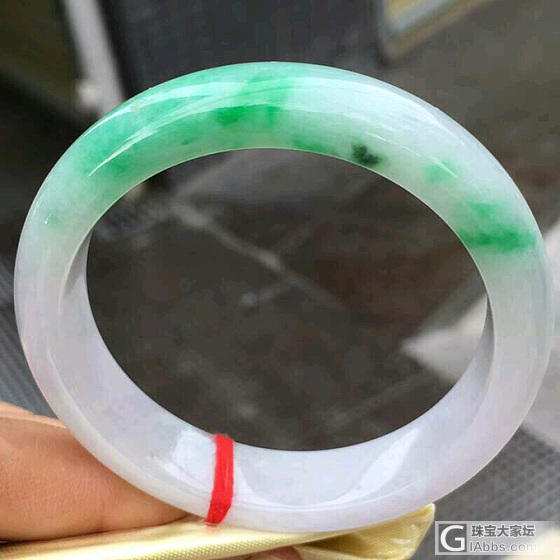 这个值得入吗_手镯翡翠