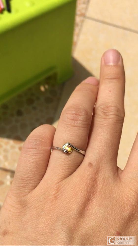 五年历史二十分的婚戒还是很闪亮_戒指钻石