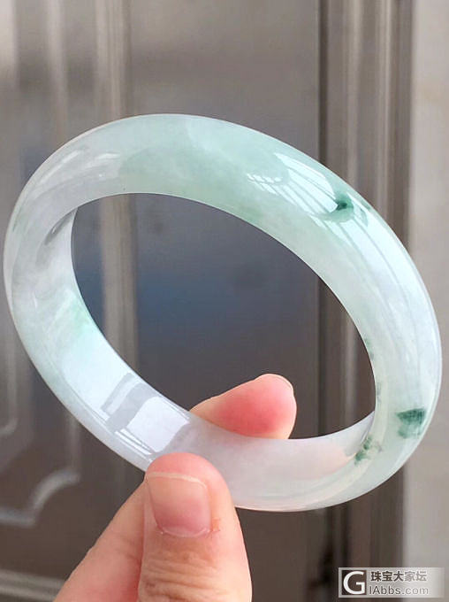 种飘花宽边手镯_手镯翡翠