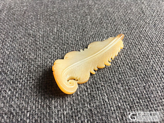 【喆熙美玉】黄沁羽毛_花件和田玉