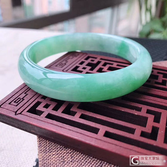嗮嗮_手镯翡翠