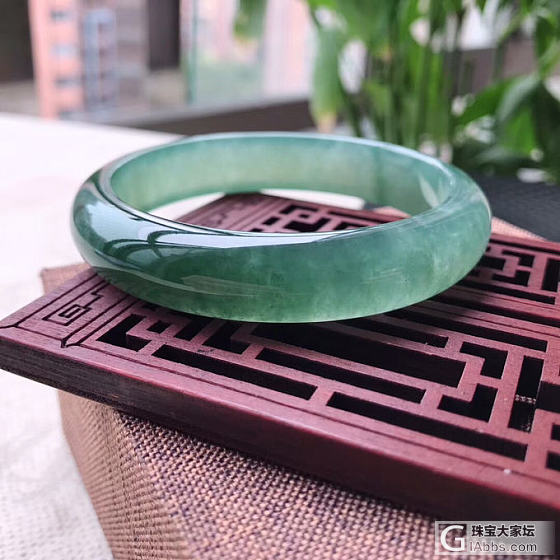 嗮嗮_手镯翡翠