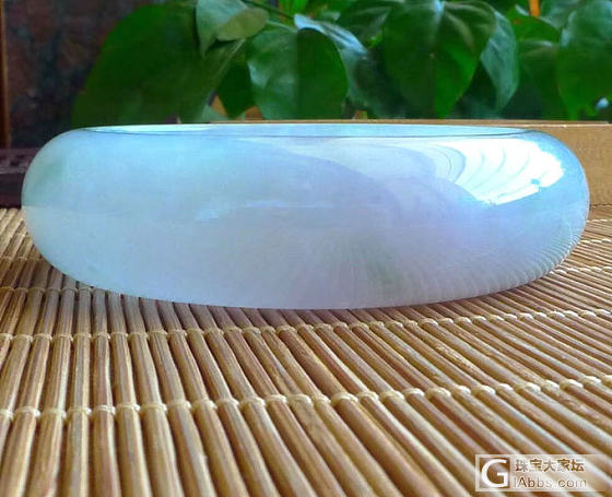 凤玉翡翠完美56圈冰种水润飘绿宽边手镯￥:14000元_手镯翡翠