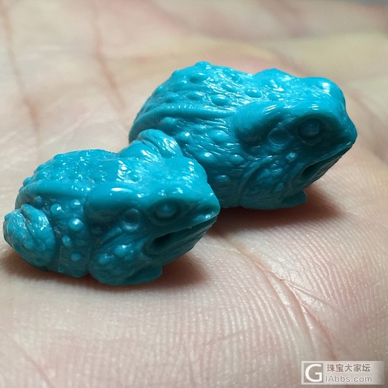 顶级玉化料，绿松石 金蟾一对。精工雕刻_雕刻松石