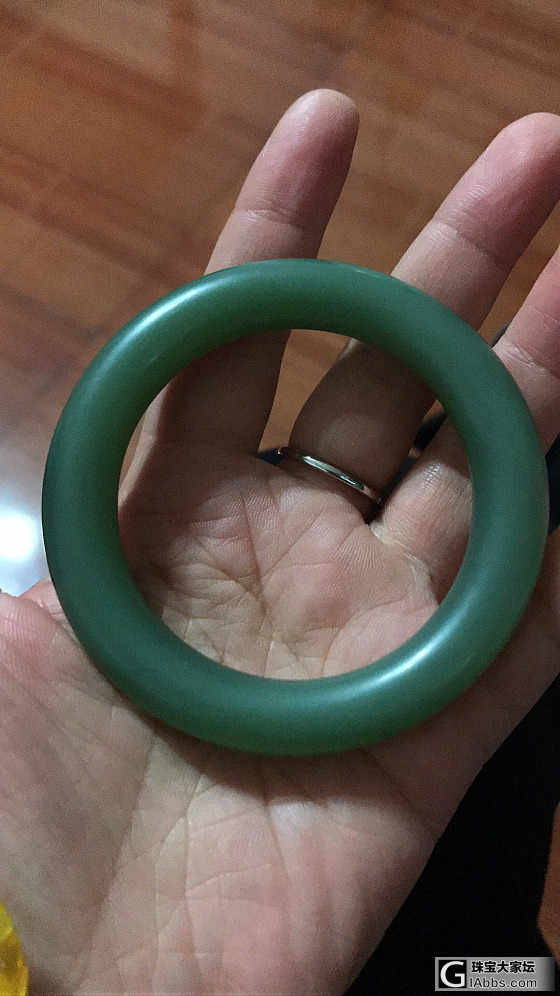 美美的粉青_和田玉