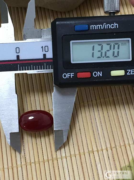 天然日本阿卡黑牛血红珊瑚戒面,珊瑚重：1.03克 专业批发阿卡_蛋面珊瑚