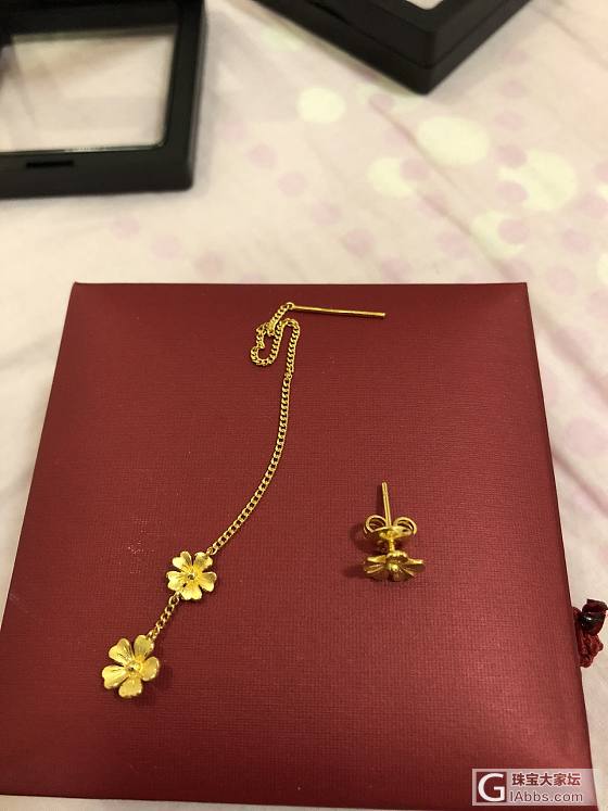 周大福_耳线耳钉耳饰金