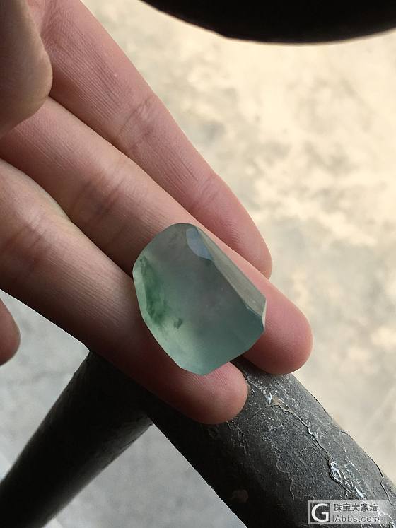 天然翡翠不规则形状，裸石_翡翠