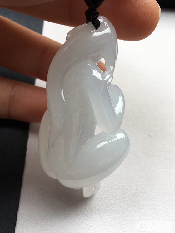 翡翠镂空雕  冰清玉洁_挂件翡翠