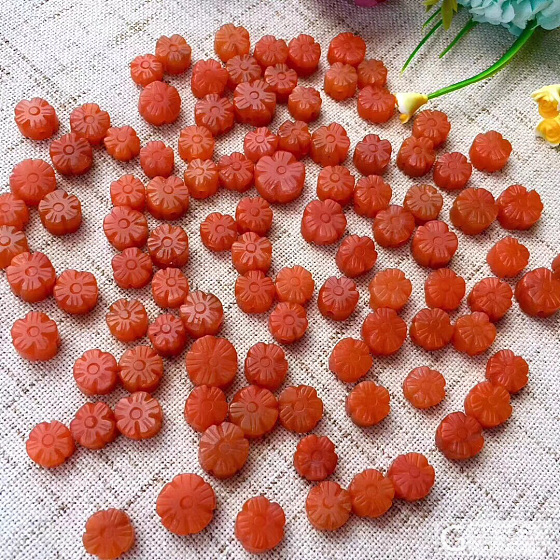 花花世界，只有炫耀_珠串南红