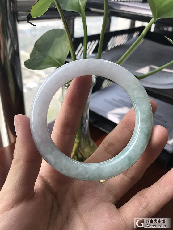 54翡翠圆条1000出_手镯翡翠