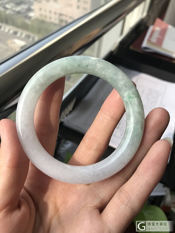 54翡翠圆条1000出_手镯翡翠