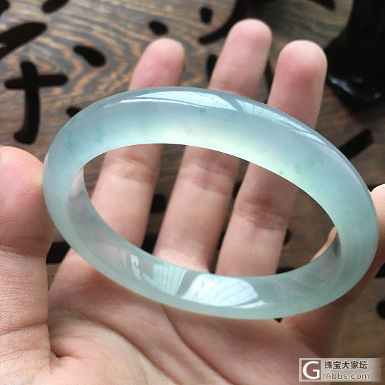 新入蓝水高冰飘花贵妃镯_手镯翡翠