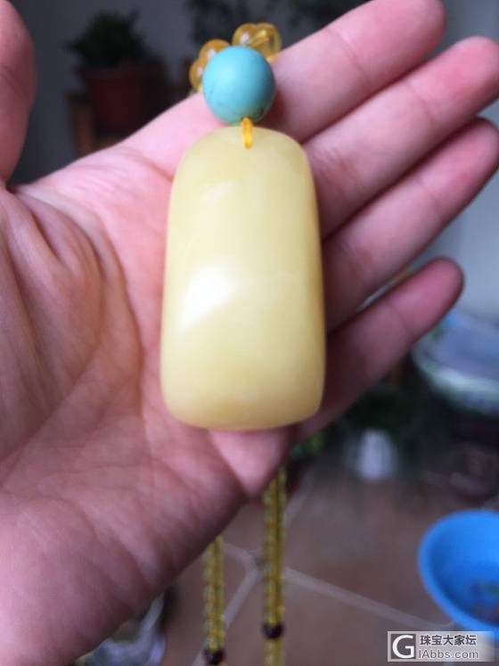 手握蜜蜡_挂件蜜蜡