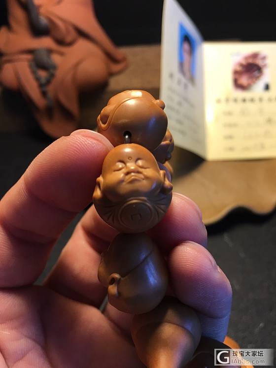 橄榄核小个小弥勒佛，可爱的文玩手串_雕刻橄榄核