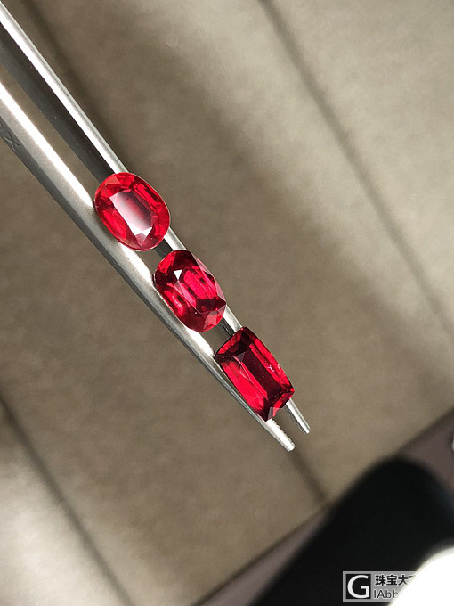帮忙选一颗红宝石_红宝石刻面宝石