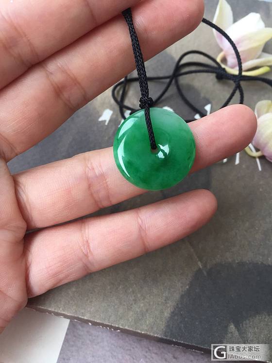 翡翠的种色，到底是先种后色，还是先色后种，究竟谁才是王道。_平安扣翡翠