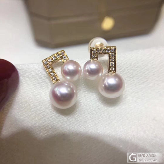 18K钻镶🎶音符耳钉
海水珍珠 小4-4.5/大6.5-7mm
超级粉亮 💰19..._海水珍珠耳钉珍珠