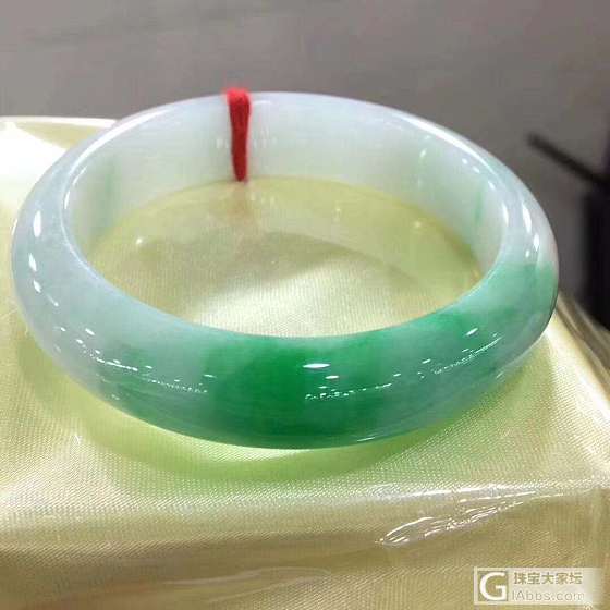 白底青，52.5/12.3/7.8完美_手镯翡翠