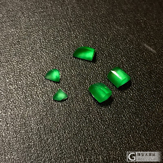 白的绿的都很美！_翡翠