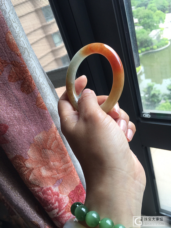 出一条翡翠红翡黄翡粗圆条手镯_手饰