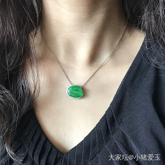 冰种阳绿天鹅锁骨链_项链吊坠翡翠