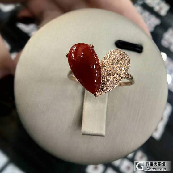 阿卡珊瑚牛血戒指_戒指珊瑚