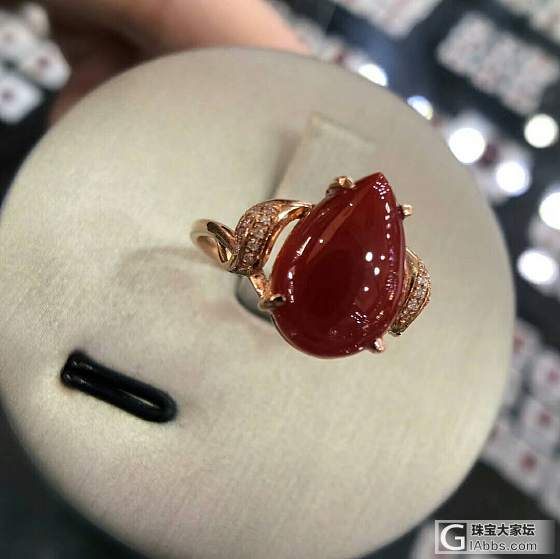 阿卡珊瑚牛血戒指_戒指珊瑚
