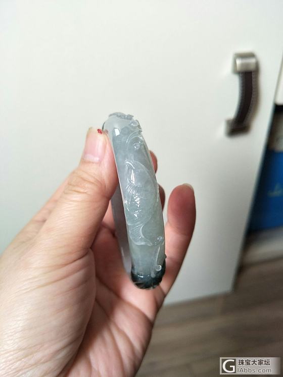冰糯飘花手镯。_手镯翡翠
