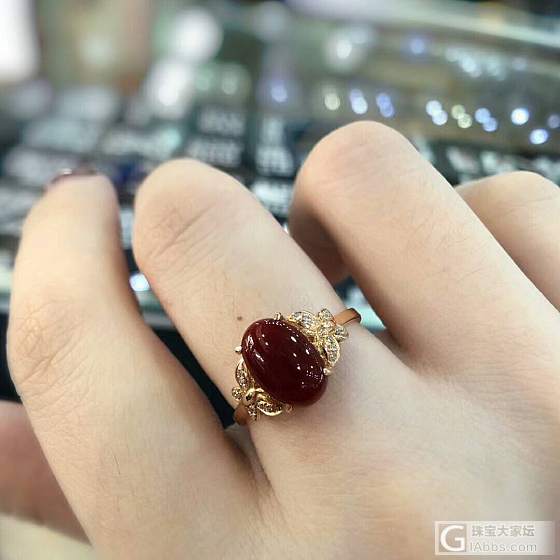 阿卡珊瑚牛血戒指_戒指珊瑚