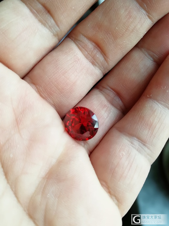 坛友们，大家好，懂的朋友们帮我看看😊_刻面宝石