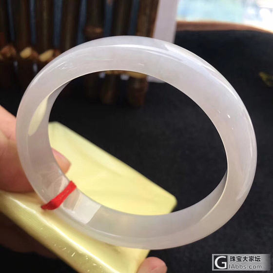 手镯特价3200_翡翠