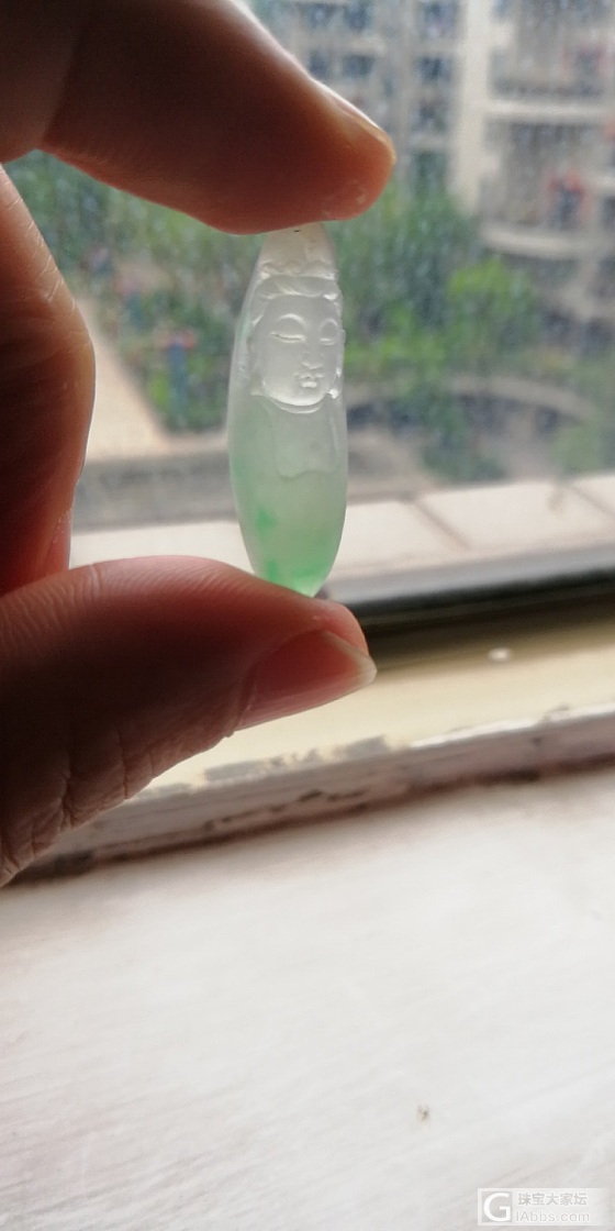 好久没露脸了_翡翠