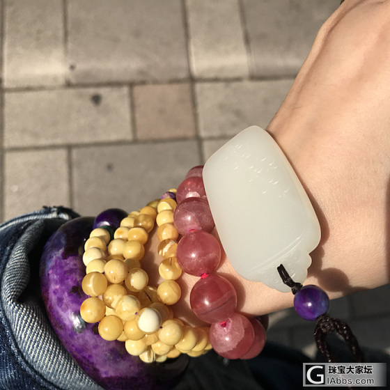 大家準備出門曬太陽啦！_牌子手镯和田玉舒俱来