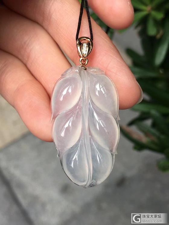 冰叶子🍃～完美种好，整体尺寸44*21*6.5，是片又肥又厚的叶子。_挂件翡翠