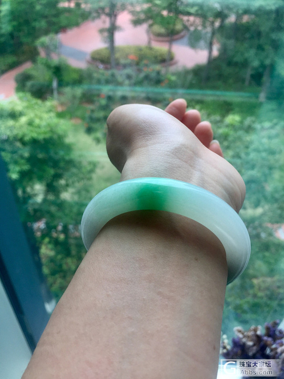 周末要到了，小四镯子浪起来_手镯翡翠
