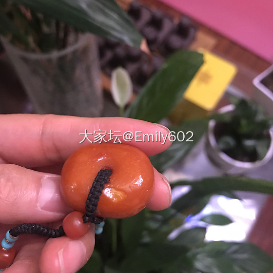老蜡饼子项链，净重7克多，配有18k金珠_挂件蜜蜡