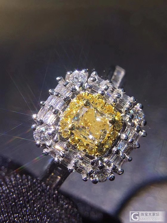 【闪耀5号】18k金钻石镶嵌天然黄钻戒指 主石钻0.35ct 公主款_彩钻戒指