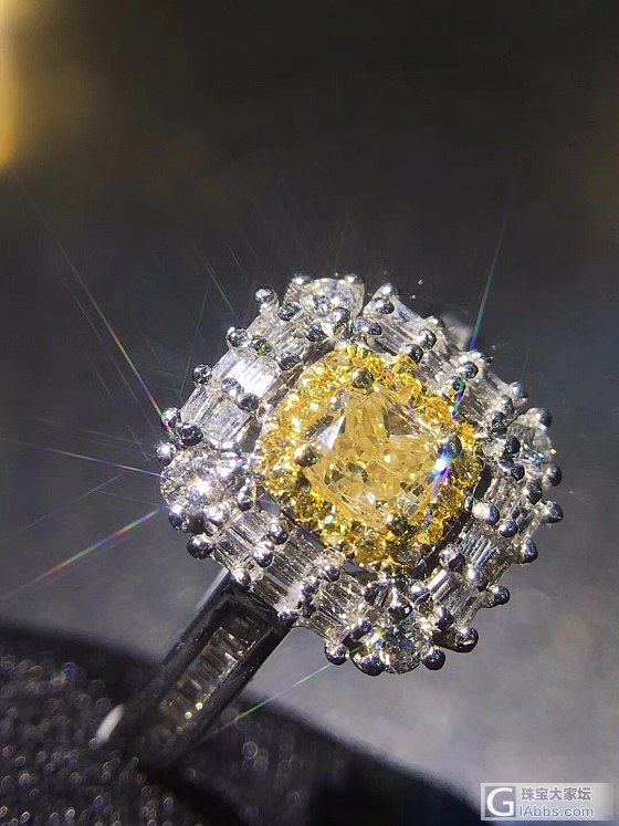 【闪耀5号】18k金钻石镶嵌天然黄钻戒指 主石钻0.35ct 公主款_彩钻戒指