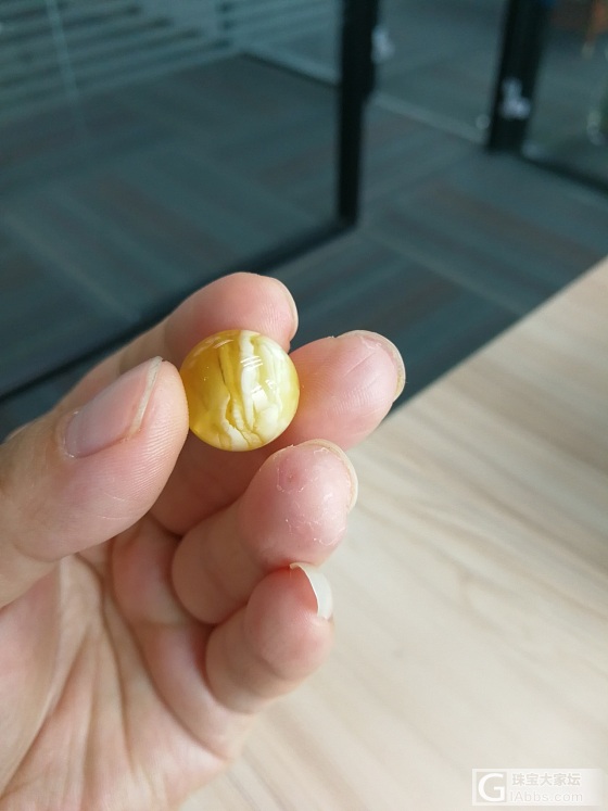 青金蜜蜡了解一下_戒指珠串蛋面琥珀蜜蜡青金石