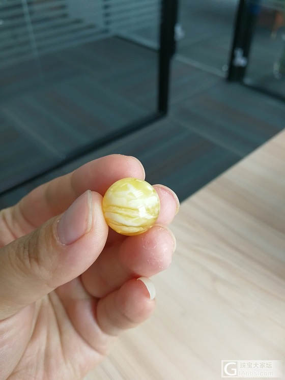 青金蜜蜡了解一下_戒指珠串蛋面琥珀蜜蜡青金石