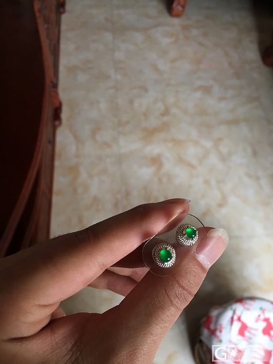 心情差到一个极致了。_蛋面翡翠