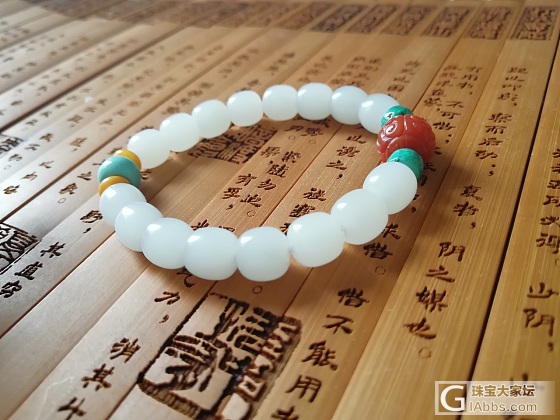 手串小，还能加什么_串珠和田玉