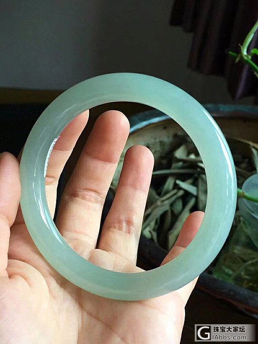 好清新的飘花，值得一收！👍圈口57.8-9.1mm，完美，4280配证书。_手镯翡翠