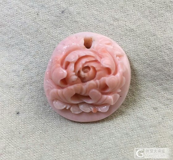 台湾莫莫雕刻花_挂件珊瑚