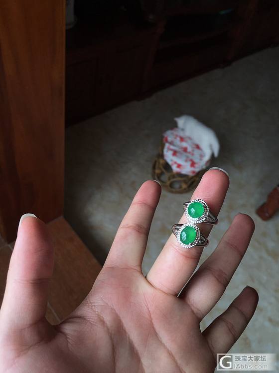 好像好多天没冒泡了。_蛋面翡翠