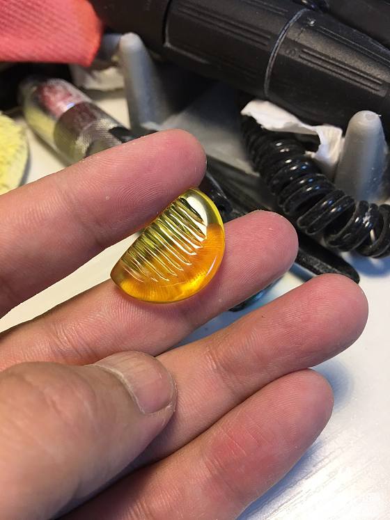秀秀我的小木梳_琥珀蜜蜡