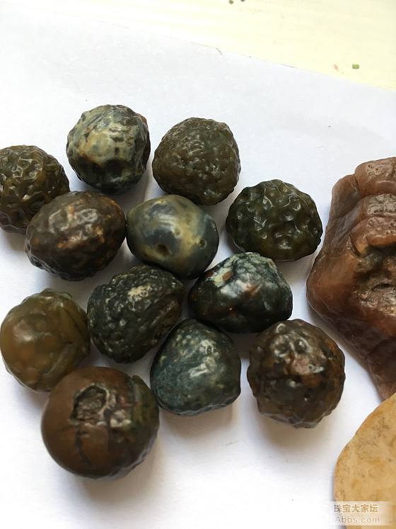 出些小东西_玉髓玛瑙